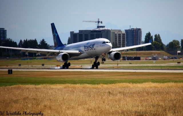 Airbus A330-200 (C-GTSR)