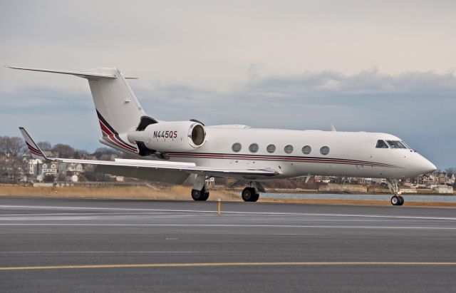 Gulfstream Aerospace Gulfstream IV (N445QS) - NetJets 22L landing