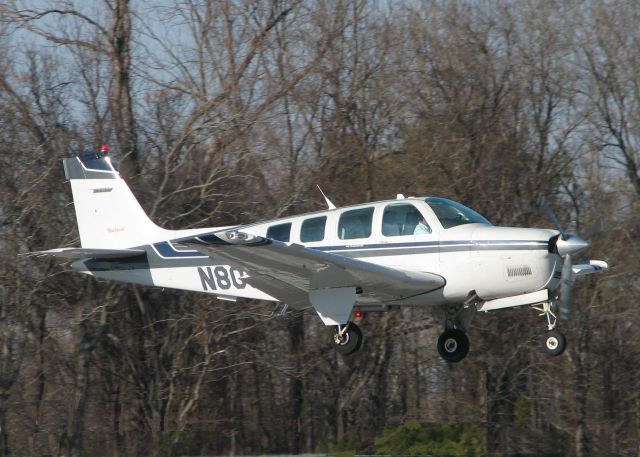 Beechcraft Bonanza (36) (N8037X) - Landing on runway 14 at the Downtown Shreveport airport.