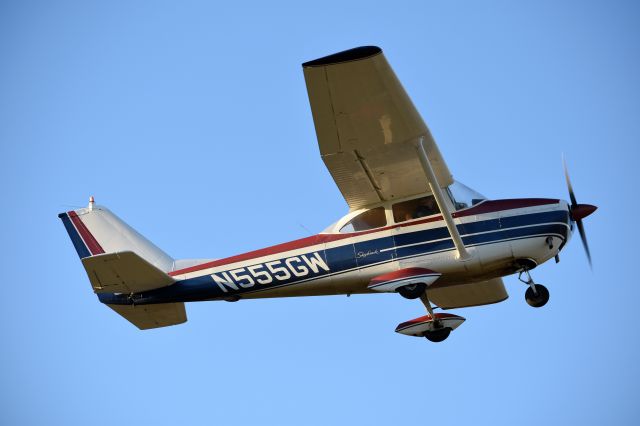 Cessna Skyhawk (N555GW)