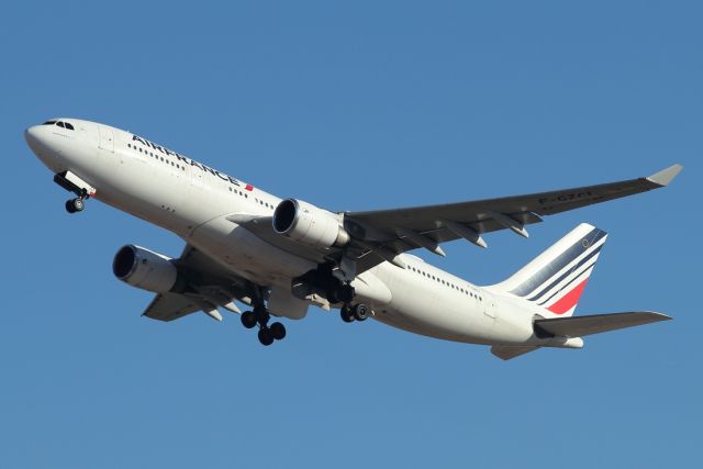 Airbus A330-200 (F-GZCI) - 16/12/2022:br /Flight to Paris, after T/O from runway 26.