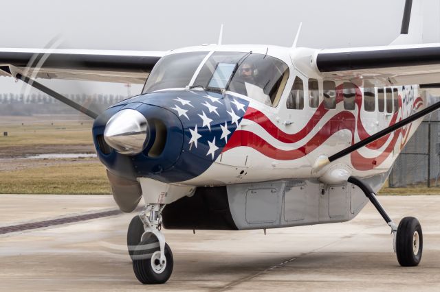 Cessna Caravan (N702PA) - Priority Air Charter leaving Butler County Regional to deliver a package.