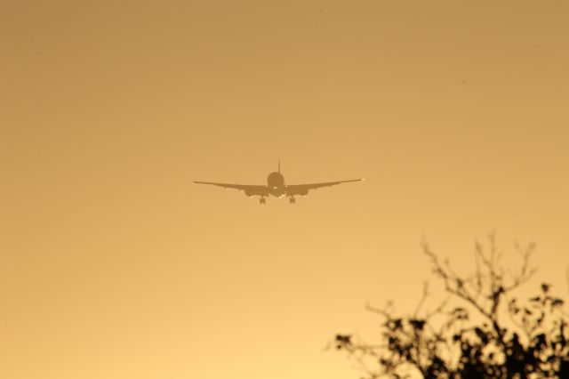 Boeing 777-200 (A7-BFD)