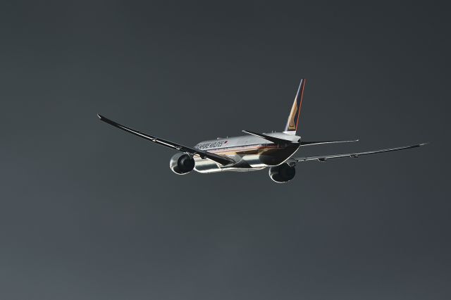 Boeing 777-200 (9V-SWW)