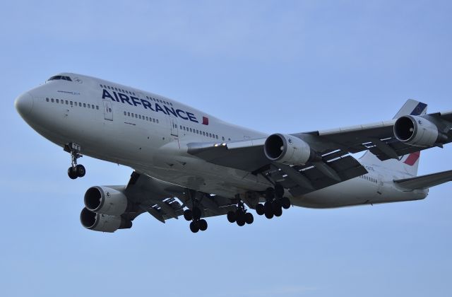 Boeing 747-400 —