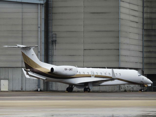 Embraer Legacy 600/650 (OK-JNT) - I take a picture on Nov 11, 2017.