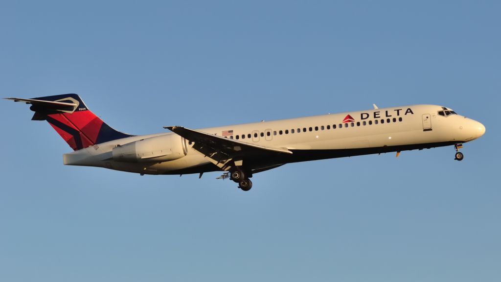 Boeing 717-200 (N979AT)