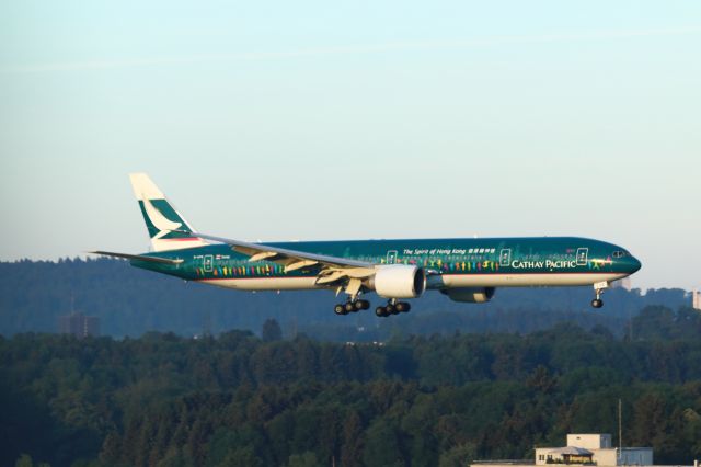 BOEING 777-300 (B-KPB)