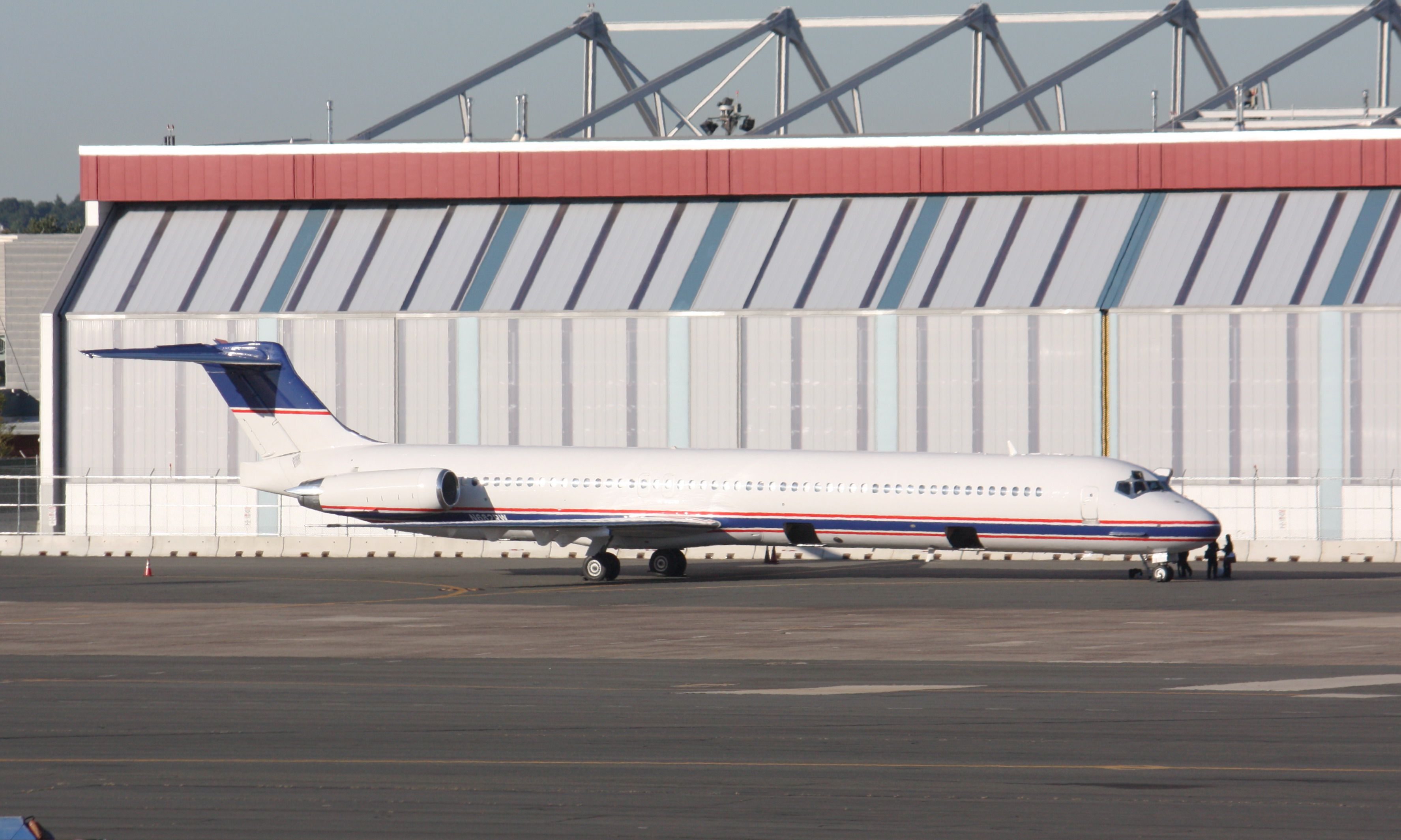 McDonnell Douglas MD-81 (N682RW)