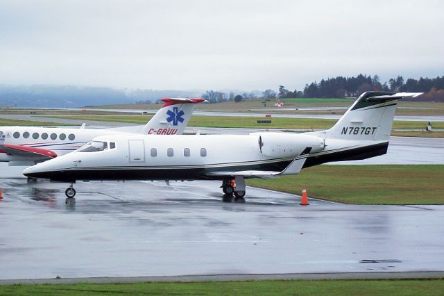 Learjet 55 (N787GT)