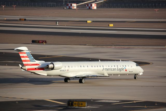 Canadair Regional Jet CRJ-900 (N938LR)