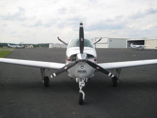 Beechcraft 35 Bonanza (N1693W)