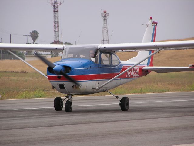 Cessna Skyhawk (N2489L) - First Solo