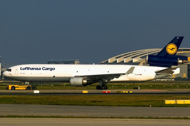 Boeing MD-11 (D-ALCN)