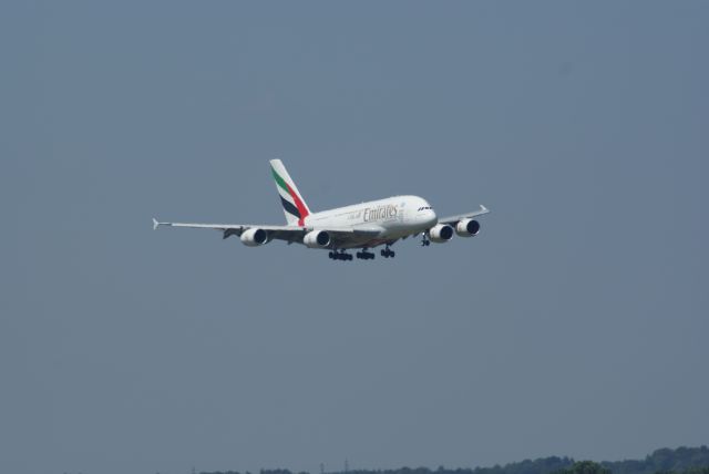 Airbus A380-800 (A6-EDK)