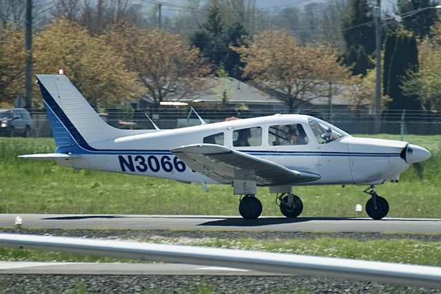 Piper Cherokee (N3066Y)