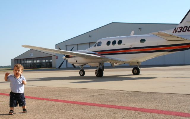 Beechcraft King Air 90 (N300VA)