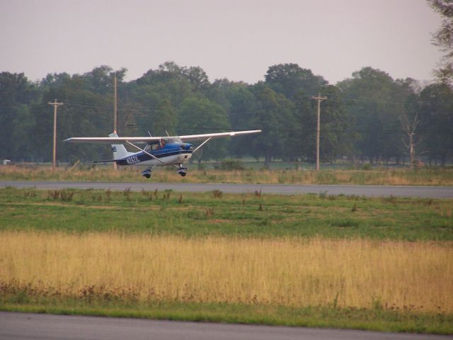 Cessna Skyhawk (N2621L)