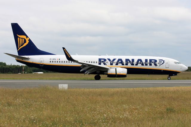 Boeing 737-800 (EI-DPH)