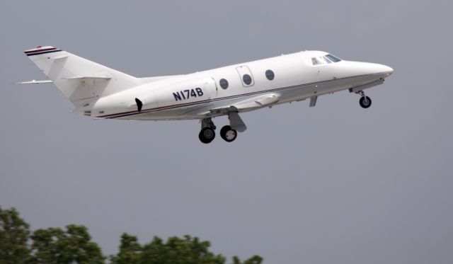 Dassault Falcon 10 (N174B)