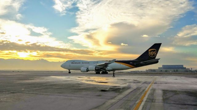 Boeing 747-400 (N574UP) - 12-18-2018