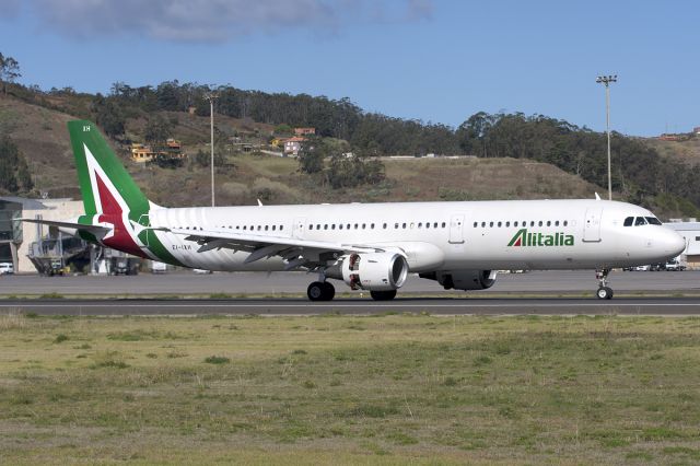 Airbus A321 (EI-IXH)