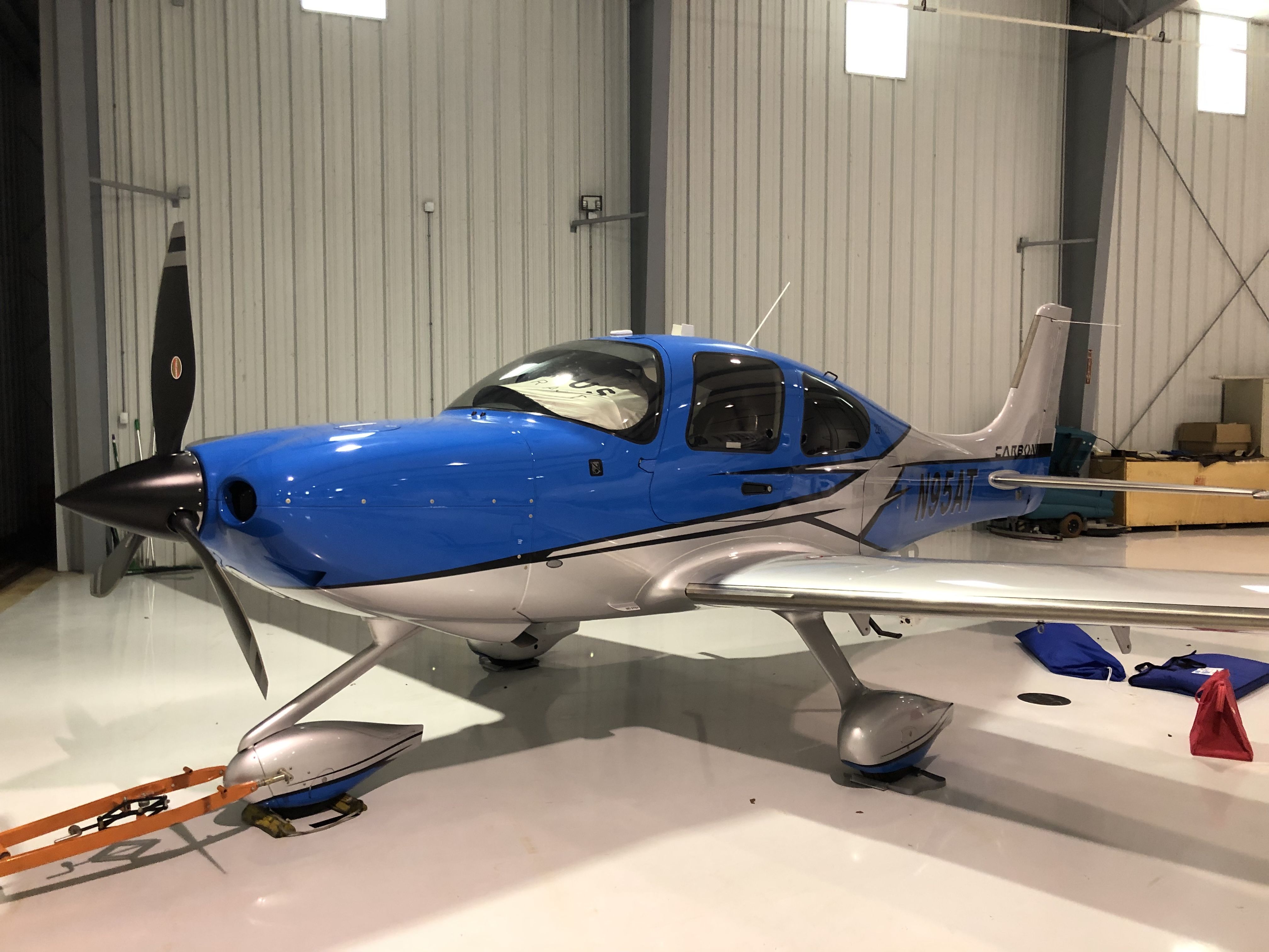 Cirrus SR-22 (N95AT)