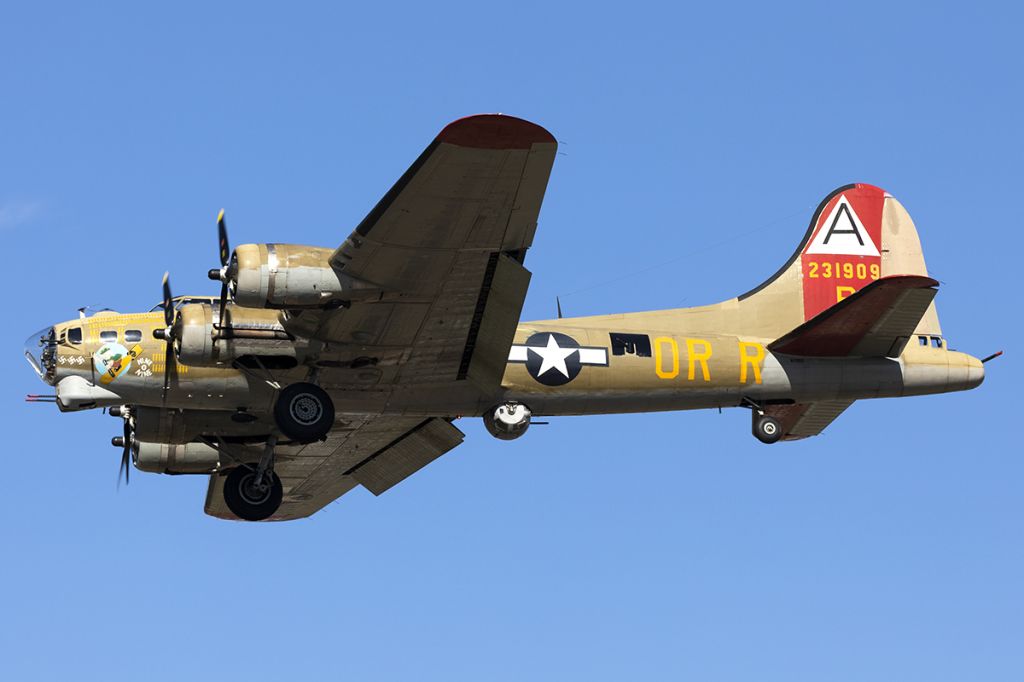 Boeing B-17 Flying Fortress (N93012)