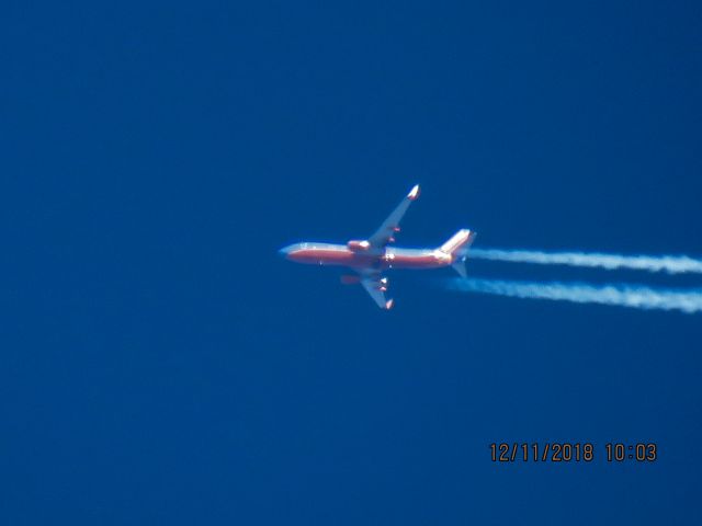 Boeing 737-800 (N8623F)