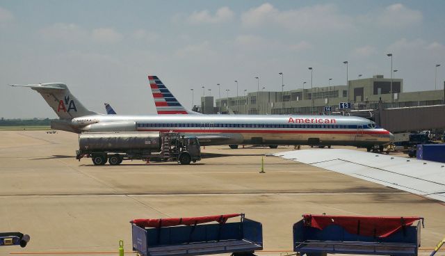 McDonnell Douglas MD-82 (N480AA) - AA MD-82 N480AAbr /AUSbr /May-10-2016