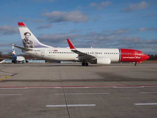 Boeing 737-700 (LN-NGG)