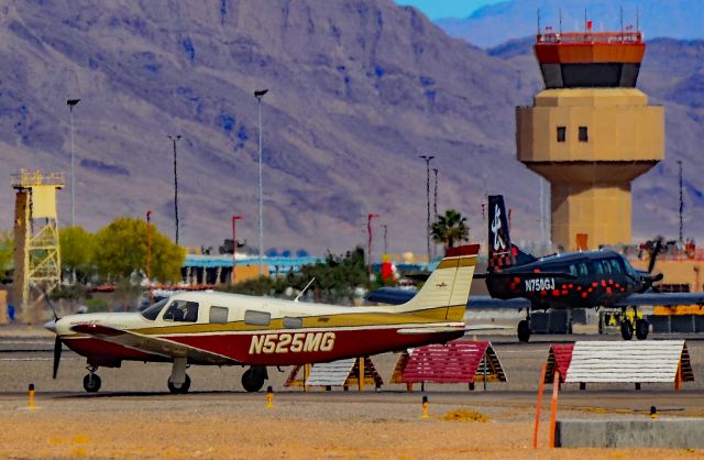 Piper Saratoga/Lance (N525MG) - N525MG 1999 Piper Saratoga/Lance PA-32R-301T - North Las Vegas Airport  KVGT, VGTbr /Photo: Tomás Del Corobr /May 12, 2022