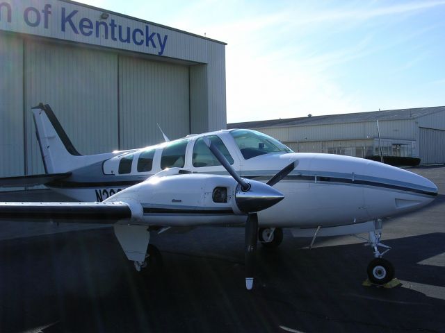 Beechcraft Baron (58) (N208P)