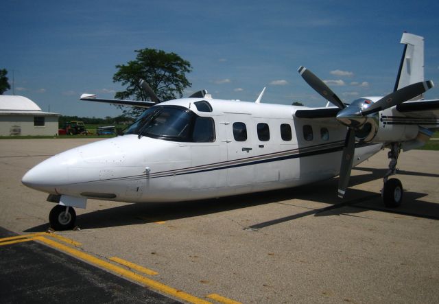 Gulfstream Aerospace Jetprop Commander (N695AB)