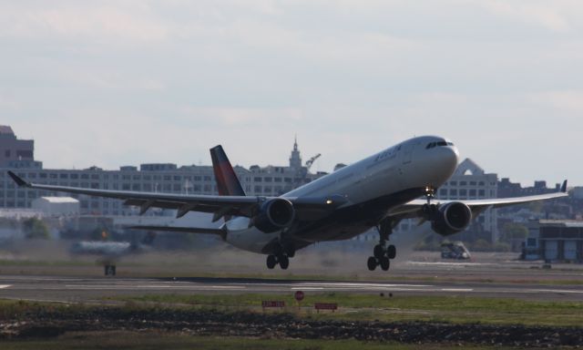 Airbus A330-300 (N804NW)