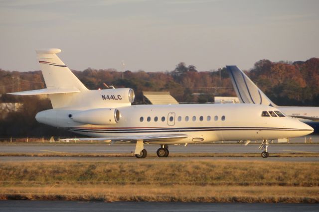 Dassault Falcon 900 (N44LC) - Lowe's Home Improvement Dassault Falcon 900 11/19/13