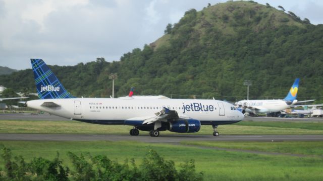 Airbus A320 (N558JB)