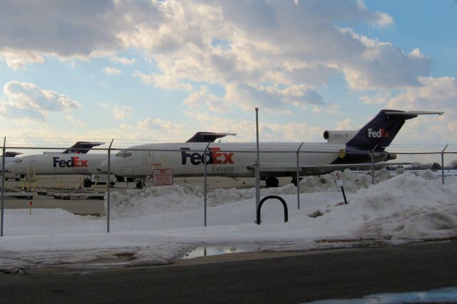 BOEING 727-200 (N204FE)
