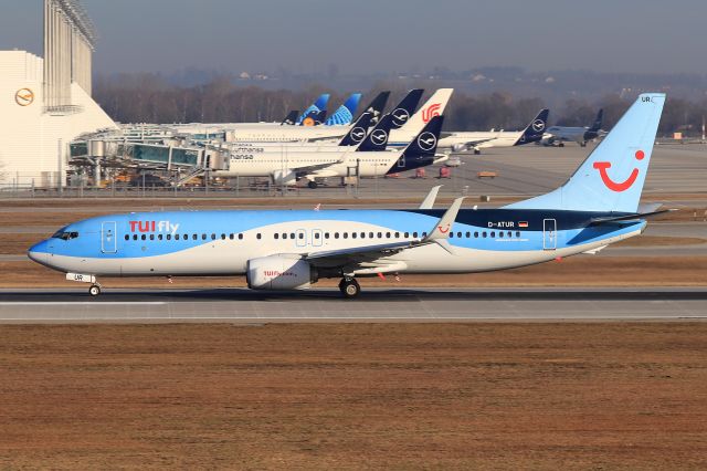 Boeing 737-800 (D-ATUR)