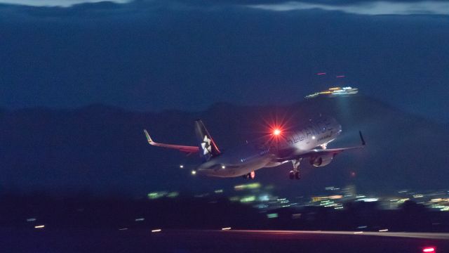 Airbus A321 — - Eva Airways / Airbus A321-211br /Nov.29.2015 Hakodate Airport [HKD/RJCH] JAPAN