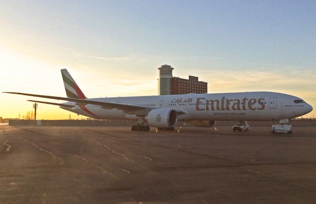 BOEING 777-300ER (A6-ECQ) - Sunset shot on Emirates in front of the Hyatt