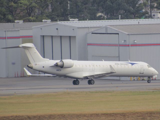 Canadair Regional Jet CRJ-700 (N11EA)