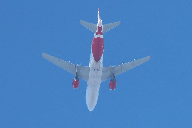 Airbus A319 (C-GBHY) - C-GBHY Airbus A-319-114 Air Canada Rouge AC1974 De Montréal YUL Vers Québec YQB Altitude 4101 Mètres. Vitesse 641 Km/H. Survolant le fleuve St-Laurent QC. à Lavaltrie. Le 13-11-2024 à 13:59.
