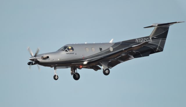 Pilatus PC-12 (N1220A) - Pilatus PC-12 approaching San Rafael airport, California (2018-01-01).