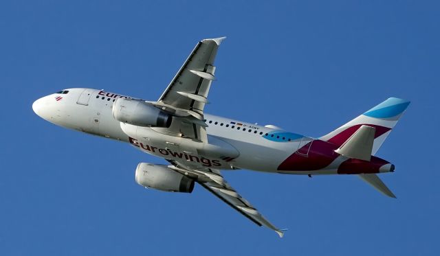 Airbus A319 (D-AGWV) - take off at DUS/EDDL, 07. feb 2020