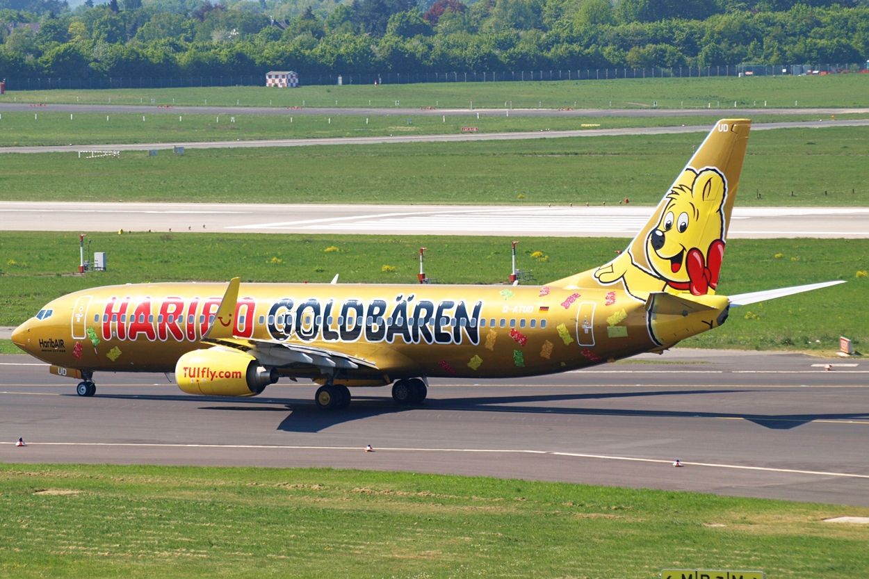 Boeing 737-800 (D-ATUD)