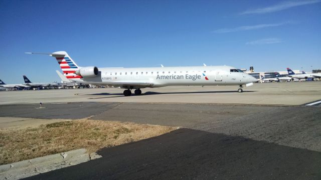 Canadair Regional Jet CRJ-700 (N708PS)