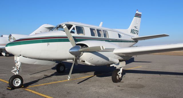 Beechcraft Queen Air (65) (N527Q) - A 1968 model Beechcraft A65 Queen Air on the ramp at H. L. Sonny Callahan Airport, Fairhope, AL - March 2, 2022.