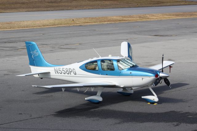 Cirrus SR-22 (N558PG)