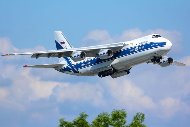 Antonov An-124 Ruslan (RA-82044)